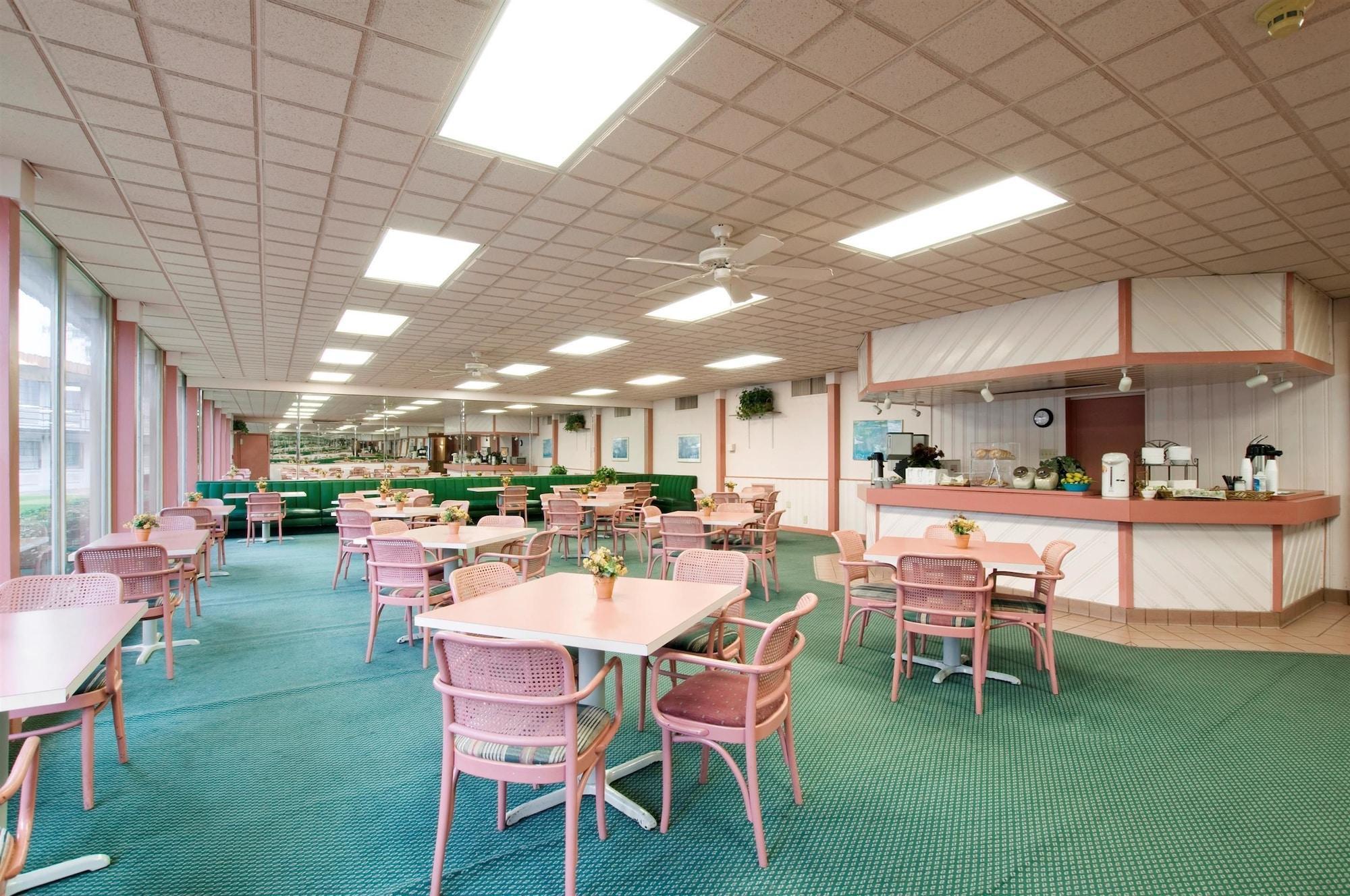 อเมริกัส เบสต์ แวลู อินน์ ฟอร์ต เวิร์ท เฮิสต์ Richland Hills ร้านอาหาร รูปภาพ